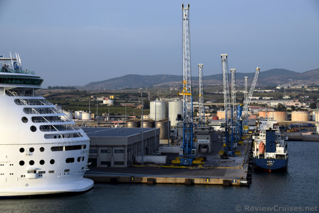Intergroup Cranes @ Port of Civitavecchia.jpg